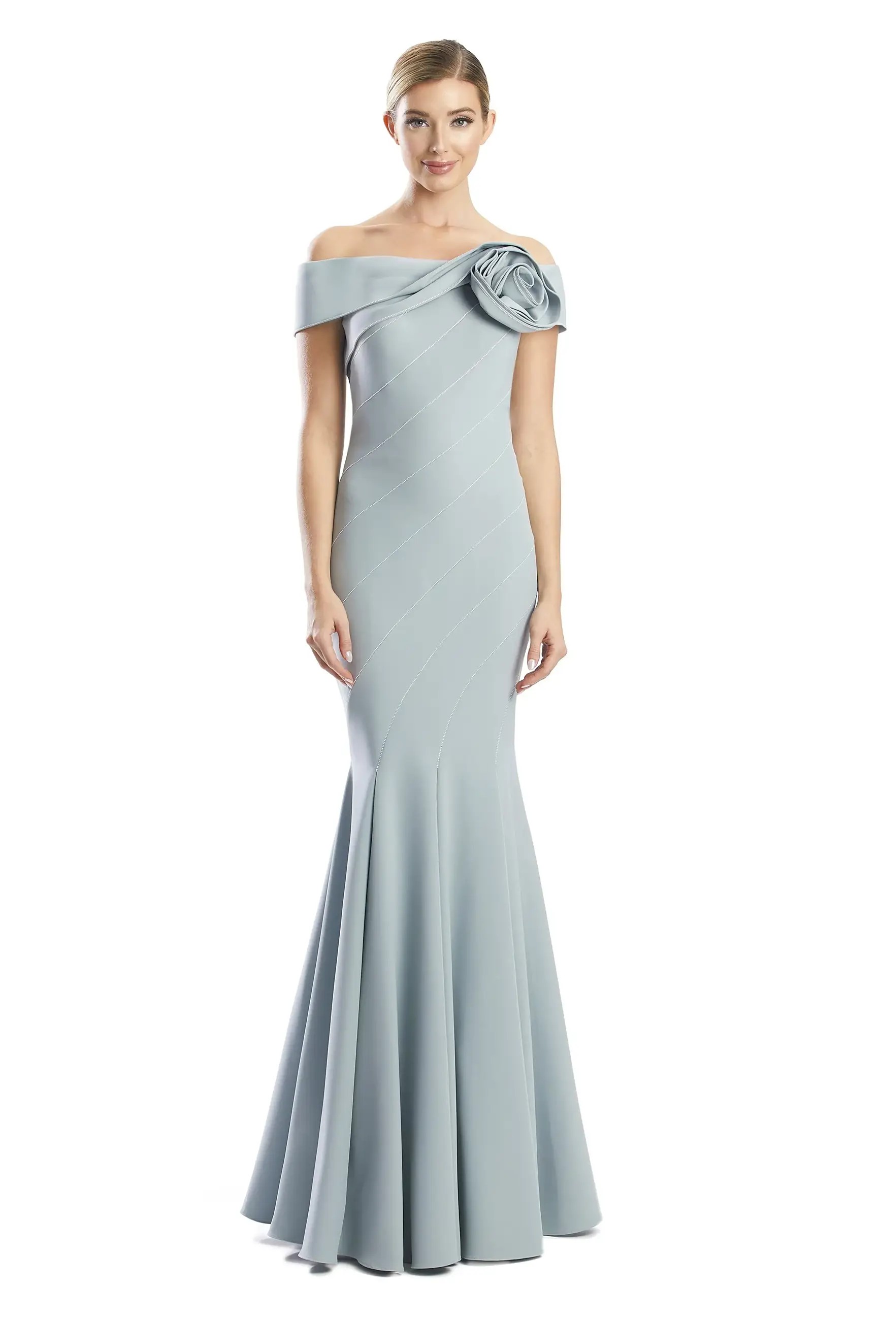 Timeless Elegance: Classic Mother of The Bride Fashion Inspiration Image