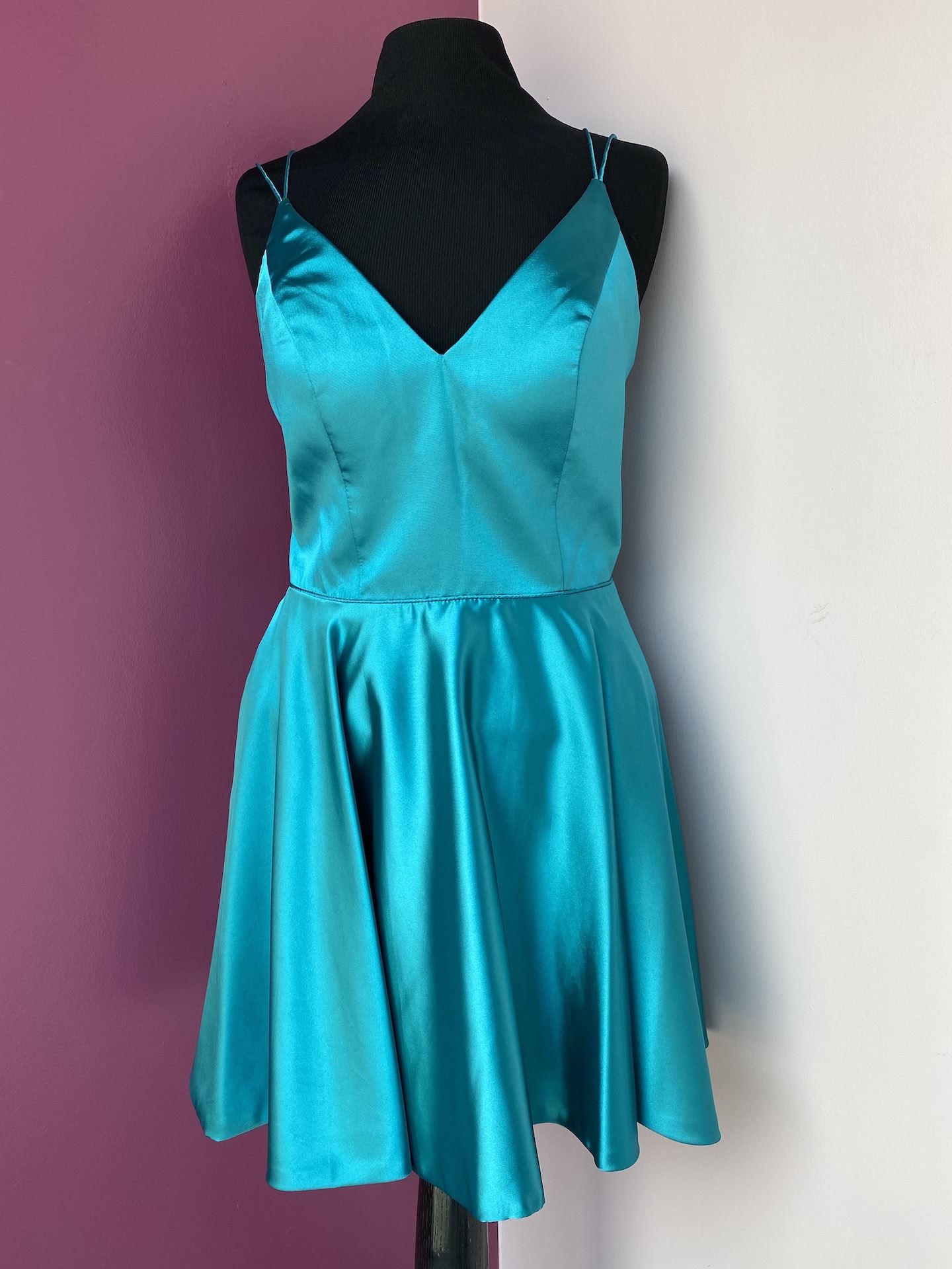 52253 sherri hill